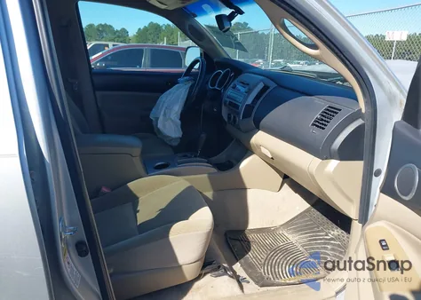 2009 Toyota Tacoma Prerunner V6 from USA, damaged, VIN 3TMJU62N79M075860